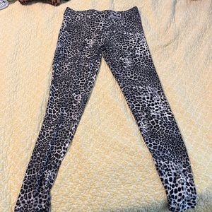 Animal print leggings